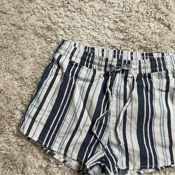 Divided From H&M Shorts Women’s 4 Tie Waist Striped Casual - Picture 9 of 14